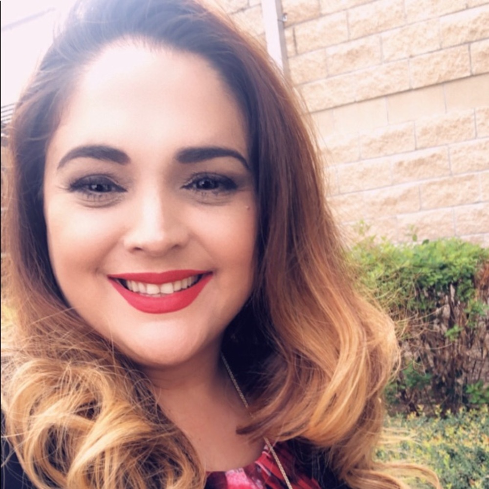 Meet your Posher, Ana Lisa